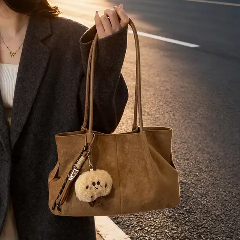 Women Vintage Suede Tote Bag Large Capacity Shoulder Bag With Plush Charm Autumn Winter Commute Handbag Underarm Bag