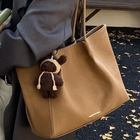 Borsa Tote in Pelle PU Retro Donna Grande Capacità Minimalista Versatile Borsa a Spalla Sottobraccio Scuola Con Ciondolo Orso