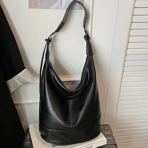 Vintage Women's Large Capacity Hobo Bag Suede PU Leather Patchwork Shoulder Bag Minimalist Commuting Underarm Bag Fashion