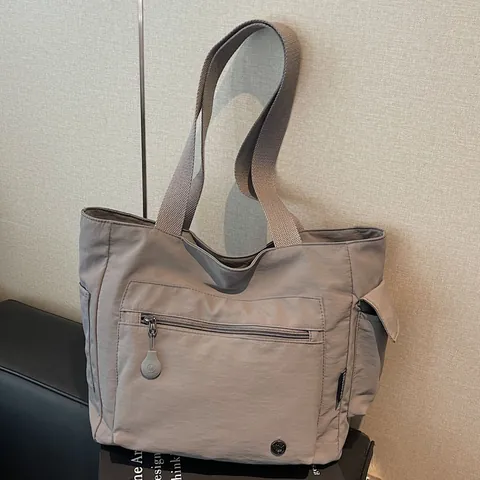 Große Kapazität Wasserdicht Nylon Tragetasche Für Damen Mehrere Taschen Lässig Schlicht Pendeln Umhängetasche Mode Handtasche