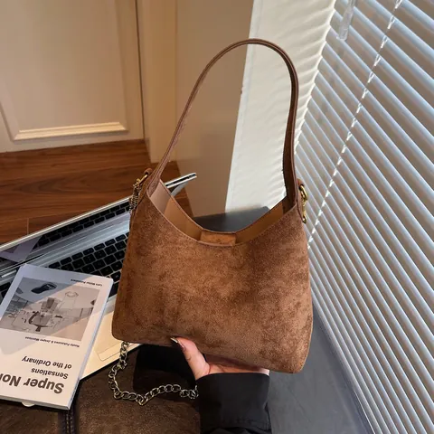 Women Vintage Suede Hobo Underarm Bag With Gold Chain Decoration Solid Color Frosted Shoulder Crossbody Handbag Winter Collection