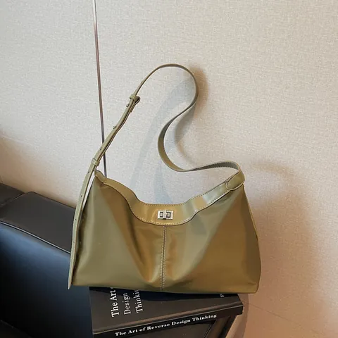 Damen Nylon Hobo Umhängetasche Große Kapazität Minimalistische Pendler Tote Bag Mit Metallverschluss Verstellbarem Gurt Mode Handtasche