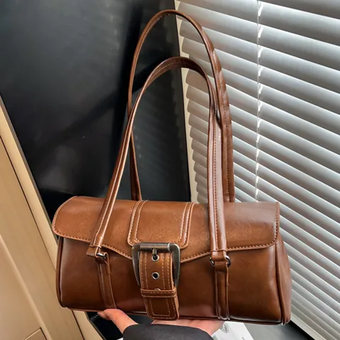 Women Retro PU Leather Underarm Bag Large Capacity Shoulder Bag With Large Metal Buckle Vintage Solid Color Commuter Handbag