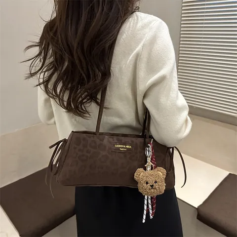 Vintage Leopard Print Underarm Bag Women Fashion Faux Leather Shoulder Bag With Bear Pendant Minimalist Tote Bag Casual Handbag