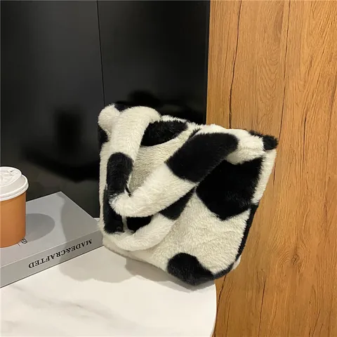 Borsa a Mano in Peluche da Donna Dolce Stampa Mucca Motivo a Cuore Ecopelliccia Tote Bag Invernale Morbida Borsa a Secchiello