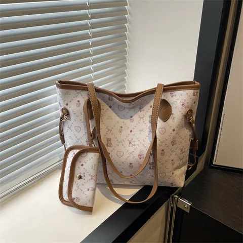 Women's Cartoon Bear Printed Tote Bag PU Leather Large Capacity Shoulder Bag And Small Coin Purse Casual Daily Handbag