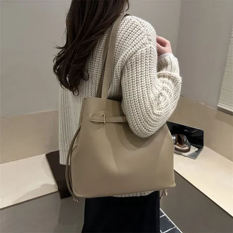 Bolso Tote de Cuero PU Vintage de Gran Capacidad para Mujer Bolso Cubo de Hombro Color Sólido Retro Con Cierre Giratorio Metálico Cordón Bolso de Mano para Diario