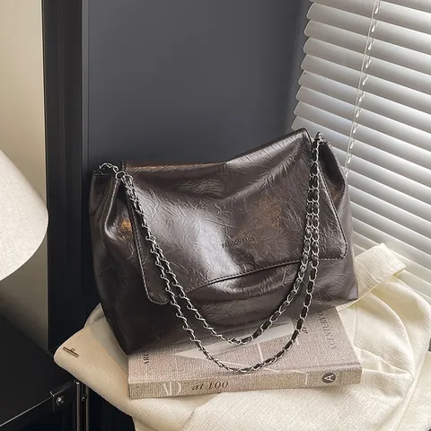 Women's Large Capacity Shoulder Bag Vintage Wrinkled PU Leather Tote With Chain Strap Flap Commuter Handbag