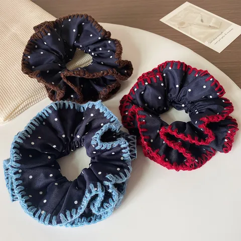 Süße Punktmuster Denim Blau Großes Haargummi Mit Kontrast Häkelkante Handgefertigtes Polyester Elastisches Haarband Damen Styling