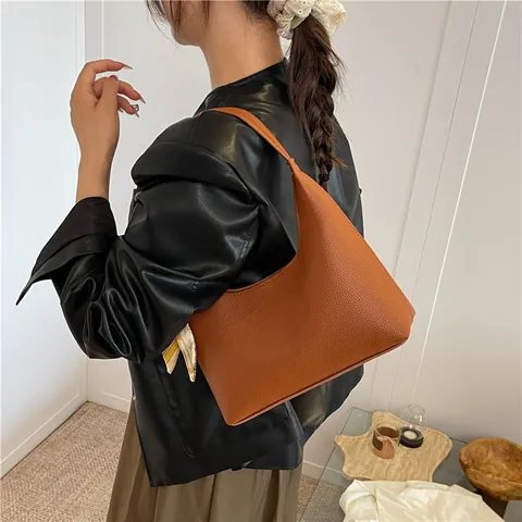 Borsa Hobo Vintage in Morbida Pelle PU Per Donna Grande Capacità Trama Litchi Borsa a Spalla Ascellare Con Sciarpa in Satin