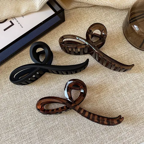 Große Matte Schleife Haarklammer Für Damen Elegante Gedrehte Shark Clip Harz Hochsteckfrisur Styling Accessoire Alltag Haarschmuck