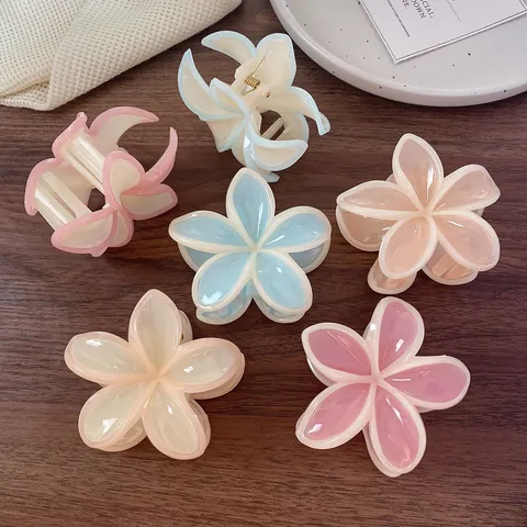 Acrylic Frangipani Hair Claw Clips Color Block Flower Hairpins Sweet Elegant Beach Vacation Hair Accessories For Women
