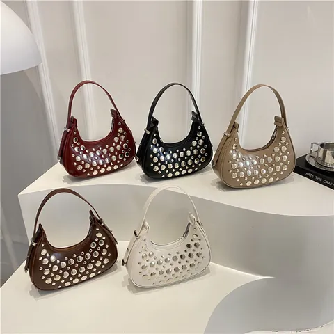 Borsa Hobo Donna Pelle PU Mezzaluna Rivetti Metallo Sottobraccio Borsa a Spalla Stile Punk Per Pendolarismo Quotidiano Festa Donna