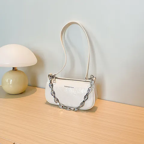 Women Wrinkled PU Leather Underarm Bag With Chunky Silver Chain Trendy Small Square Shoulder Baguette Bag Casual Handbag