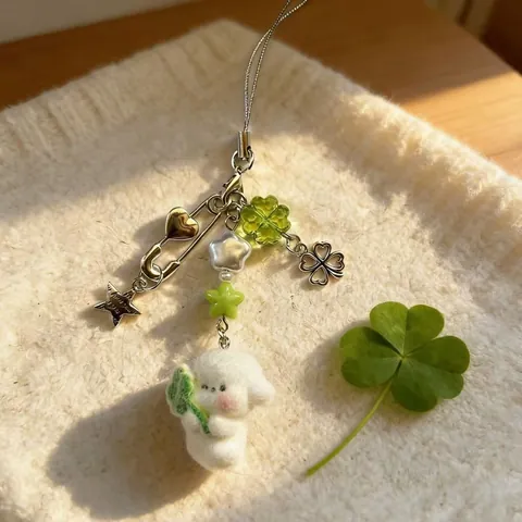 Schattige Hond Pluche Telefoon Bedeltje Klavertje Vier Ster Hart Metalen Speld Telefoonriem Handgemaakt Tas Hanger Cadeau