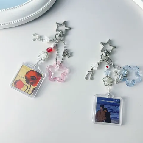 Portachiavi Creativo con Cornice in Acrilico Ciondolo per Borsa con Fiore Cuore Stella Accessorio per Donna Ragazze Design Manga