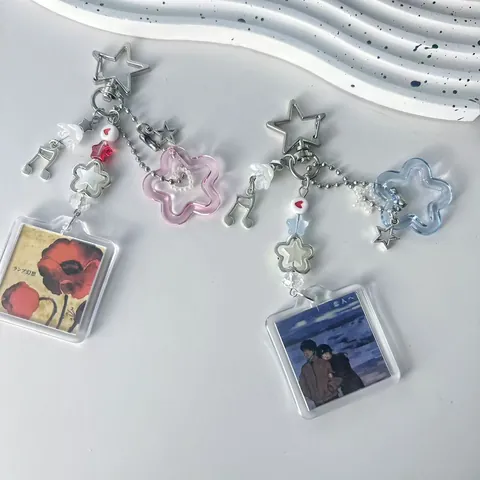 Portachiavi Creativo con Cornice in Acrilico Ciondolo per Borsa con Fiore Cuore Stella Accessorio per Donna Ragazze Design Manga