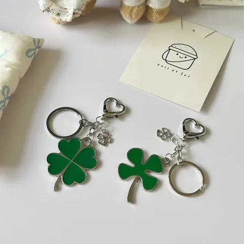Glückgrüner Vierblättriges Kleeblatt Schlüsselanhänger Mit Herz Karabiner Metall Emaille Schlüsselring Für Autoschlüssel Taschen Damen Geschenk