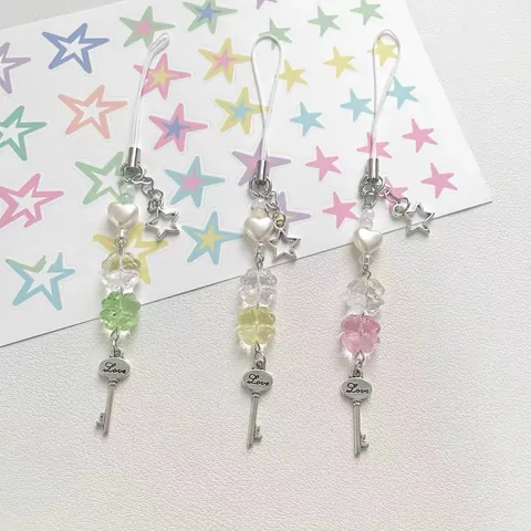 Charm per Telefono a Quadrifoglio Fatto a Mano con Perline Cuore Stella Chiave Love Cordino per Telefono Donna Ragazze
