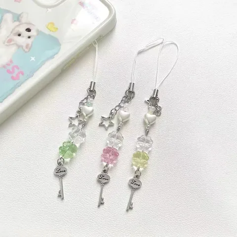 Charm per Telefono a Quadrifoglio Fatto a Mano con Perline Cuore Stella Chiave Love Cordino per Telefono Donna Ragazze