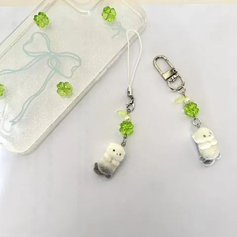 Cute Plush Sea Otter Phone Charm Green Four Leaf Clover Beaded Lanyard Handmade Animal Keychain For Women Bag Decor