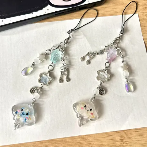Kreative Qualle Stachelrochen Cartoon Meereskreatur Handy Anhänger Harz Glitzer Stern Musiknote Schlüsselanhänger Für Taschen
