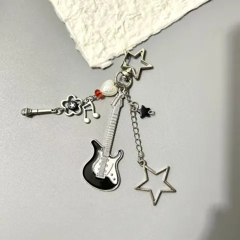 Y2K Retro E-Gitarre Stern Schlüsselanhänger Amerikanischer Stil Musik Thema Taschenanhänger Mit Mikrofon Note Herz Anhänger