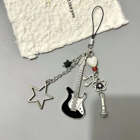 Y2K Retro E-Gitarre Stern Schlüsselanhänger Amerikanischer Stil Musik Thema Taschenanhänger Mit Mikrofon Note Herz Anhänger