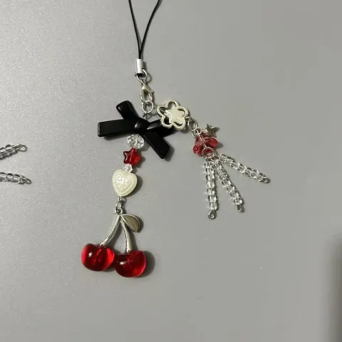 Ins Style Süße Rote Kirsche Schleife Handykette Tasche Anhänger Acryl Herz Stern Perle Schlüsselanhänger Zubehör Für Damen Mädchen