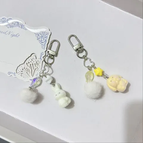 Portachiavi in Peluche a Forma di Coniglio e Orso Ciondolo per Borsa con Pom Pon per Donna Ragazza Chiavi Auto Custodia per Auricolari Decorazione