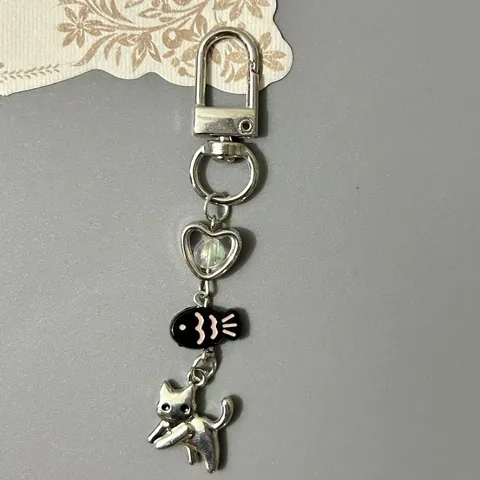 Simpatico Portachiavi con Ciondolo a Forma di Gatto Pesce Cuore in Lega Decorazione Appesa per Custodia Telefono per Donna