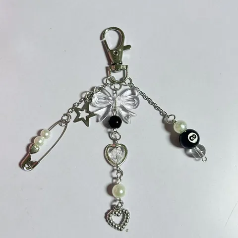 Dolce Portachiavi a Forma di Stella e Fiocco Argento Catena per Cellulare Nera Palla 8 Cuore Ciliegia Ciondolo per Borsa Y2K Goth Donna