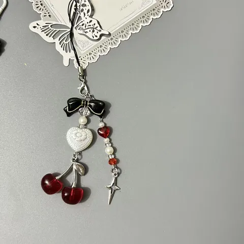 Handgefertigte Perlen Kirsche Handykette Für Damen Süße Herz Schleife Stern Anhänger Schlüsselanhänger Tasche Zubehör Mädchen Stil Schmuck