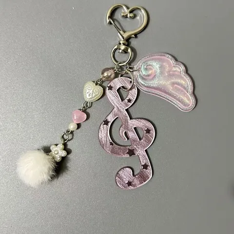 Music G-Clef Keychain With Angel Wings Plush Fur Ball Heart Charm For Bag Decoration Cute Musical Note Key Ring Girls Jewelry Accessory