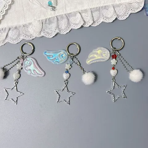 Portachiavi con Ali di Angelo e Stella Dolce Ciondolo per Borsa per Donna Ragazza Con Perline a Cuore e Fiori Pompon Bianco Stile Y2K Moda