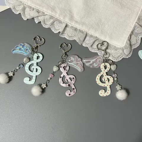 Music G-Clef Keychain With Angel Wings Plush Fur Ball Heart Charm For Bag Decoration Cute Musical Note Key Ring Girls Jewelry Accessory