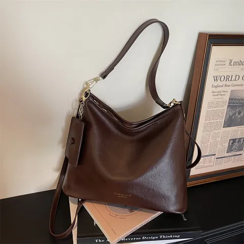 Women Retro PU Leather Large Capacity Hobo Shoulder Bag Minimalist Commuter Tote Bag With Detachable Small Coin Purse Charm