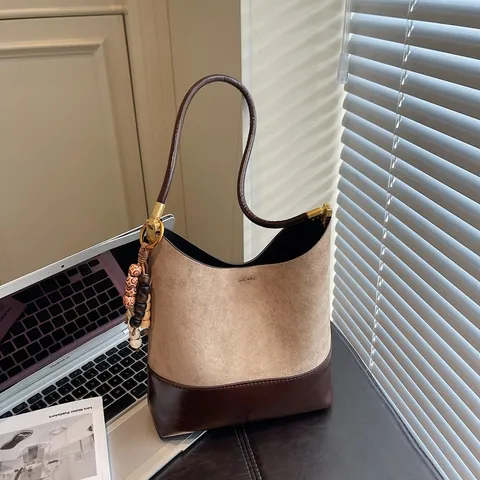 Sac Fourre-Tout Patchwork Maillard Rétro pour Femmes en Suède et Cuir Synthétique Sac à Épaule Avec Gland en Perles de Bois