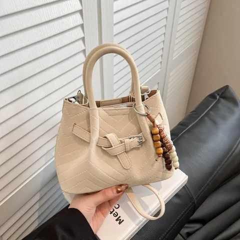 Women Vintage PU Leather Handbag With V-Shaped Quilting Decorative Belt Buckle And Bead Charm Adjustable Strap Square Crossbody Bag
