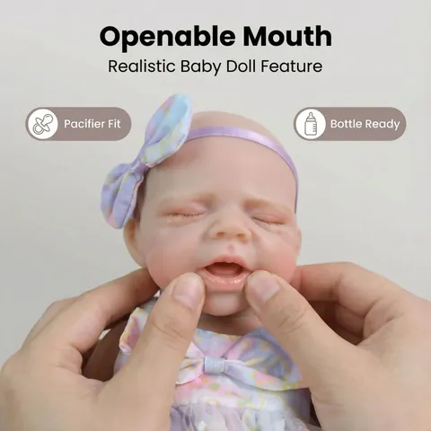 Bambola Reborn Realistica in Silicone Pieno Neonata Che Dorme in Vestito di Pizzo Floreale Viola Bambola di Simulazione Lavabile Regalo Bambini