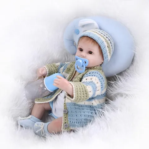 Bambola Reborn Realistica Testa Arti Silicone Corpo Tessuto Abbigliamento Maglia Strisce Cappello Orso Giocattolo Regalo Bambini