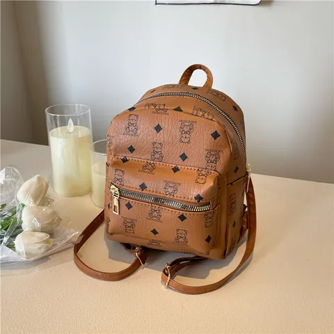 Damen Mini Rucksack PU Leder Süßer Bären Druck Allover Muster Kleiner Tagesrucksack Lässig Reisetasche Gold Reißverschluss