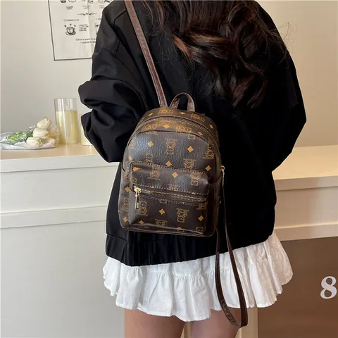 Damen Mini Rucksack PU Leder Süßer Bären Druck Allover Muster Kleiner Tagesrucksack Lässig Reisetasche Gold Reißverschluss