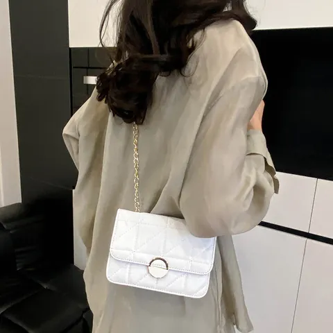 Women Quilted Crossbody Bag Fashion PU Leather Small Square Bag With Metal Chain Strap And Circular Lock Elegant Shoulder Bag