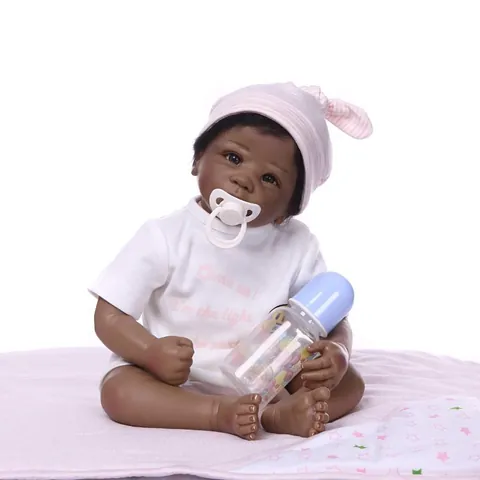 Realistische Reborn Babypuppe Afroamerikanisch Silikon Vinyl Neugeborenes Mädchen Mit Kleidung Decke Milchflasche Zubehör