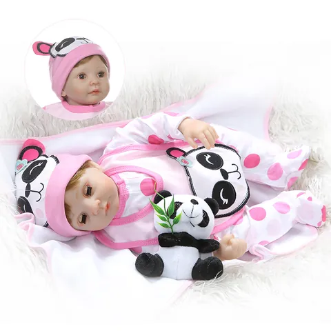 Realistische Reborn Baby Puppe Silikon Weicher Stoffkörper Lebensechtes Mädchen Mit Panda Outfit Punktmuster Overall Plüschtier
