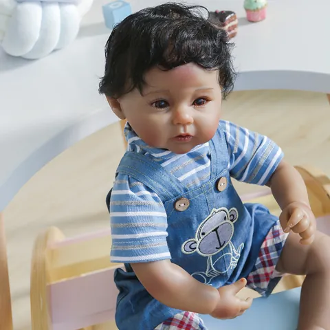 Realistische Reborn Babypuppe Afrikanischer Stil Weicher Baumwollkörper Silikon Gliedmaßen Jungen Puppe Affe Latzhose Schnuller