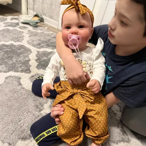 Handcrafted Realistic Reborn Doll With Detailed Skin Veins Lifelike Newborn Girl Doll In Polka Dot Outfit Hairband Gift