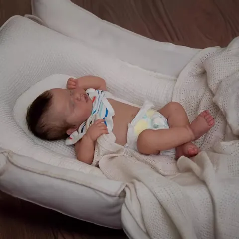 Realistic Reborn Baby Doll Silicone Newborn Sleeping Pose Handmade Rooted Hair Lifelike Collection Doll For Children Gift