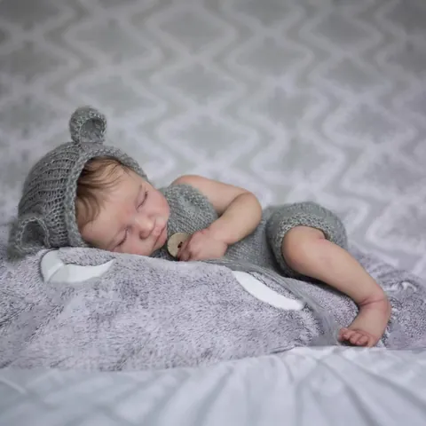Realistic Reborn Baby Doll Simulation Newborn Sleeping Infant Silicone Full Body Vinyl Toy Grey Knit Outfit Handmade Lifelike Collectible Doll Gift